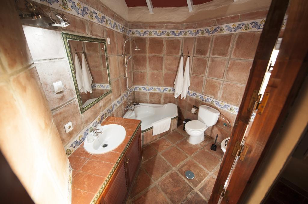 Amarna Conil Pensionat Conil De La Frontera Exteriör bild